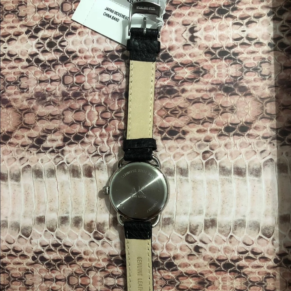 Watch - Picture 3 of 4